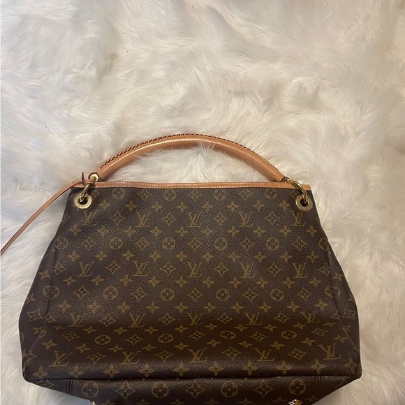 Woman’s Bag - Picture 2 of 15